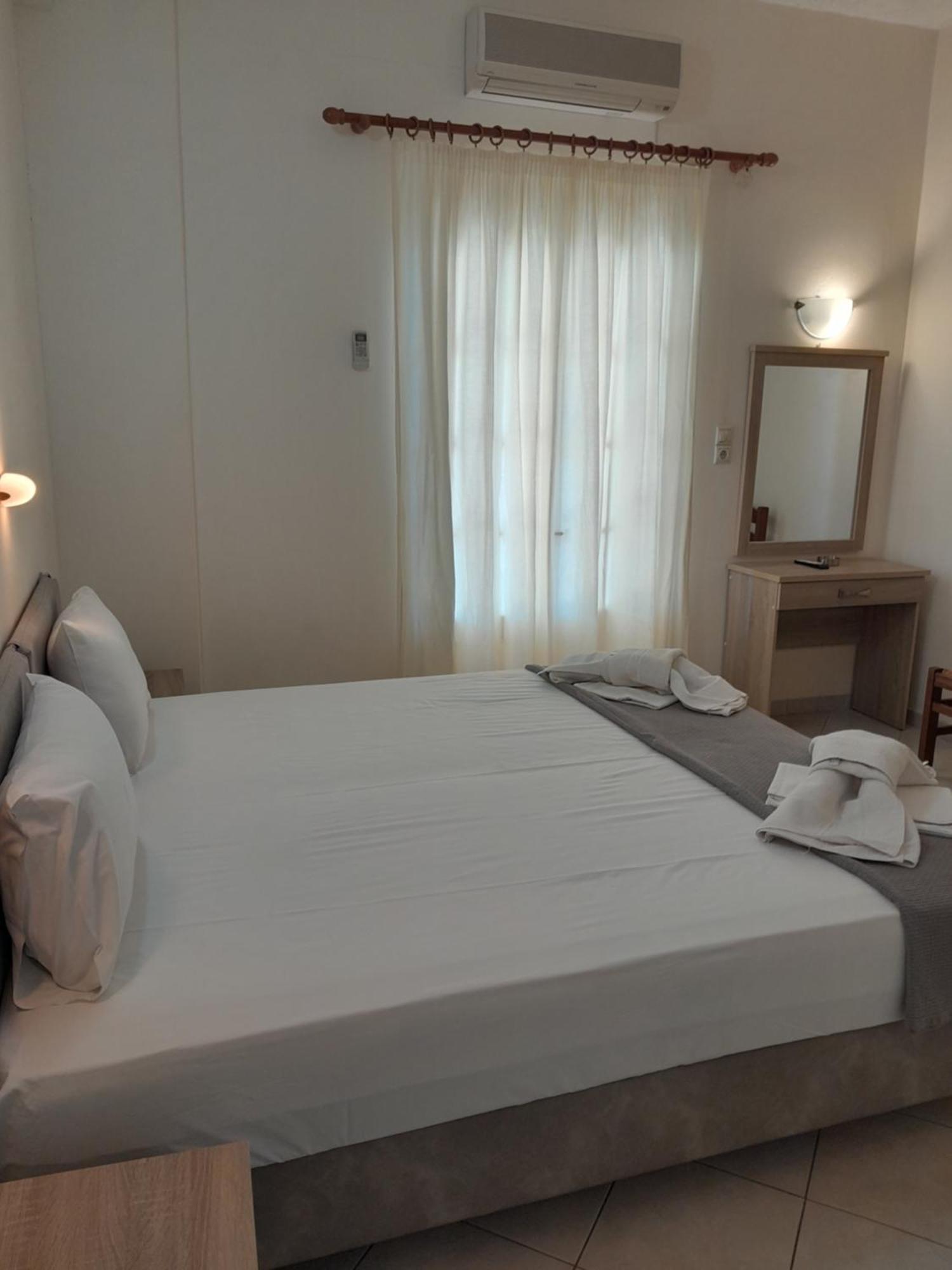 Hotel Barbara II Agia Marina  Exteriér fotografie