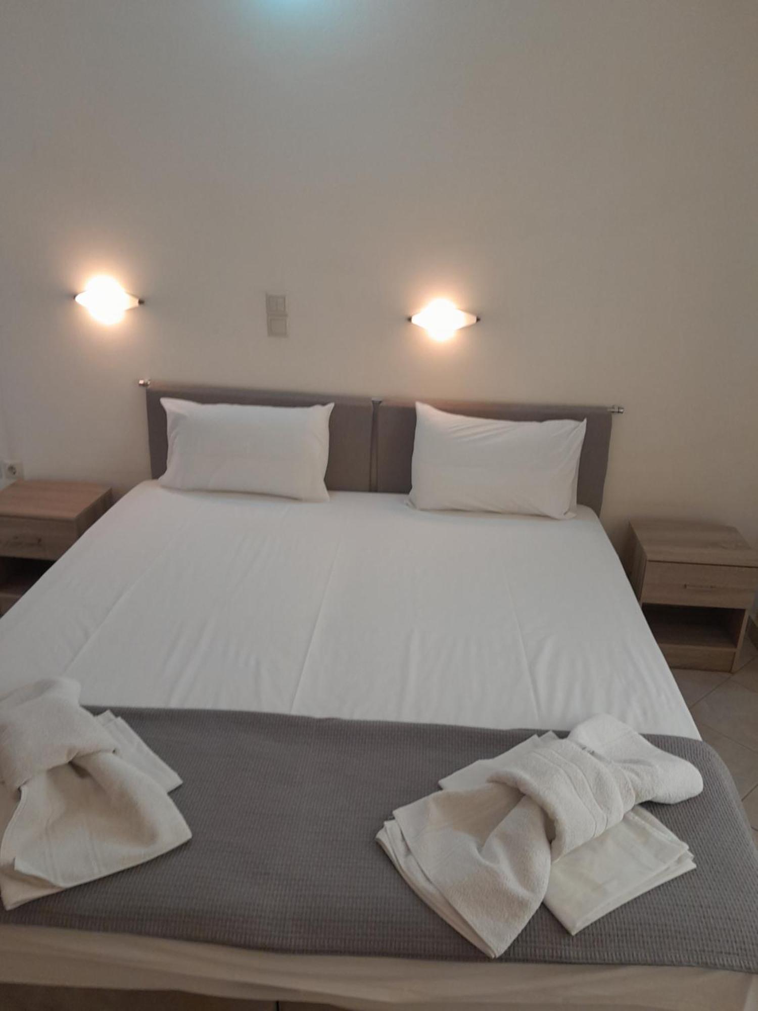 Hotel Barbara II Agia Marina  Exteriér fotografie